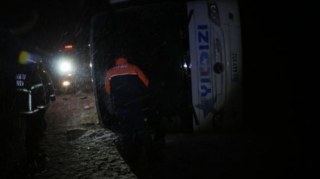 В Турции перевернулся автобус, есть погибший и пострадавшие   - ФОТО
