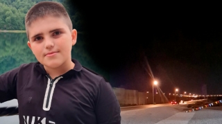 Maşınla azyaşlını vuran sürücü   ona 2 manat verərək qaçdı - FOTO