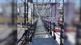 Meksikada şüşə körpü açıldı - VİDEO 