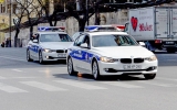 Bakıda yol polisi “saxladığı” Aynurəni hədələdi: “Üzünü yandıracam”