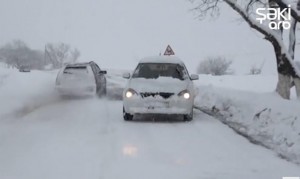 "10 dəqiqəlik yolu 1 saata gəlmişəm": Kəndlərlə əlaqə kəsildi – VİDEO