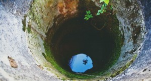 Astarada 34 yaşlı qadın su çəninə düşərək boğulub