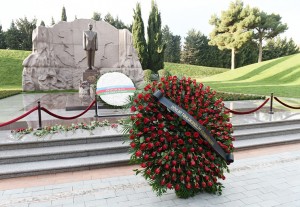 DTX-nın şəxsi heyəti ulu öndər Heydər Əliyevin xatirəsini yad edib – FOTO