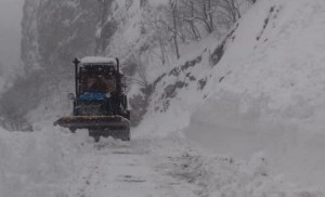 Quba-Xınalıq yolunda yenidən qar uçqunu olub - FOTO