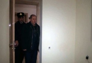 "Prava" düzəltmək üçün pul yığan şəxs tutuldu