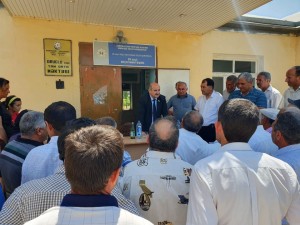 Çingiz Qənizadə seçicilərin problemlərini dinləyib