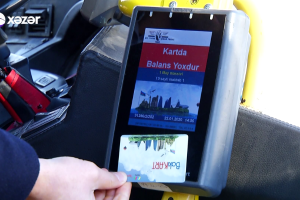 Sərnişinlər avtobusa minmək üçün kartlarına pul yükləyə bilmir  - VİDEO