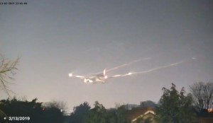 "Thai Airways"in təyyarəsi Londona təcili eniş edib - VİDEO