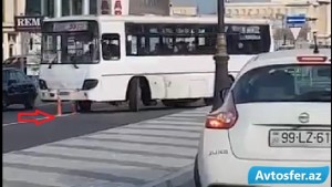 Babək prospektində bu dönmə velosipedlər üçündür? - VİDEO