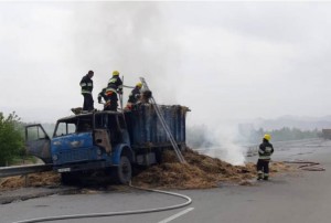 Göygöl rayonunda yük maşını yanıb - VİDEO