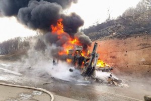 SOCAR-a məxsus benzin daşıyan maşın PARTLADI