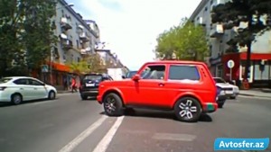 Yol verin qudam gəlir: 90 OX 023 qaydaları belə pozur - VİDEO