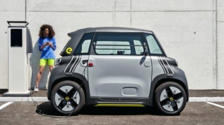 “Opel”dən YENİLİK:  Şirkət yeniyetmələrin idarə edə biləcəyi elektromobil təqdim edib - FOTO