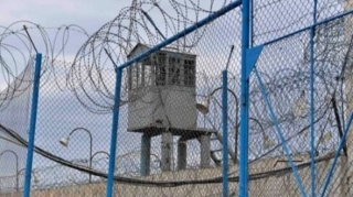 Bakıda həbsxanaya antiperspirantın içində telefon keçirmək istədilər    - FOTO