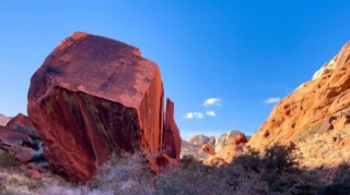 Dünyanın ən böyük qayası hansıdır? - Uluru, yoxsa Mount Auqustus? 