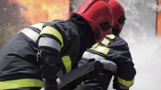 На Абшероне произошел пожар на заводе