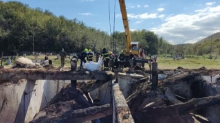 FHN Xankəndi yaxınlığında partlayışın baş verdiyi ərazidə axtarış-xilasetmə işlərini davam etdirir - FOTO 