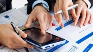 Bir milyon vergi borcu olan sirli şirkət kimə məxsusdur? 