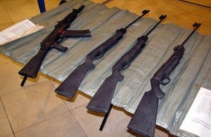 Tir atıcılıq köşkündən 3 tir tüfəngi oğurlanıb - Sumqayıtda