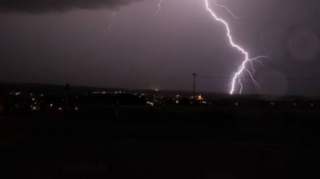 Bəzi rayonlarda yağış yağır, şimşək çaxır - Faktiki hava 