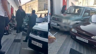 Hövsanda “VAZ”la toqquşan “Mitsubishi” marketə çırpıldı    - VİDEO