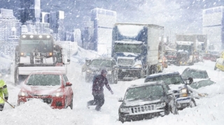 ABŞ-də qar fırtınası: 10 mindən çox uçuş ləğv edildi 