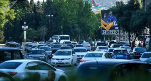 Tıxac, təhsil, yeni tikilən göydələnlər – bunları nə birləşdirir?