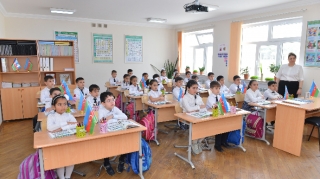 Məktəbdə valideynlərdən COVID-19 pasportu tələb olunur? - AÇIQLAMA 