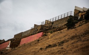 Torpaq yola doğru irəliləyir