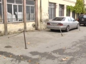 Məhəllələri parkinqə çevirənlər - VİDEO
