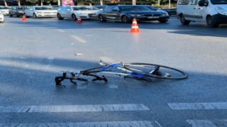 Polisdən qaçan sürücü velosipedçini öldürdü 