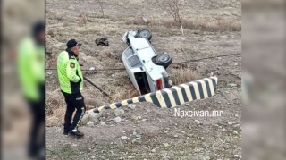 Ordubadda idarəetmədən çıxan “VAZ” dərəyə düşdü, iki nəfər..   - VİDEO