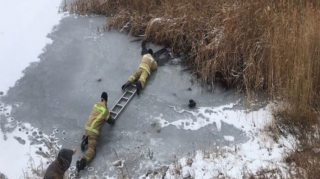 2 azyaşlı buz qatı qırılan çayda boğularaq ÖLDÜ 