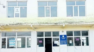 Məktəbin tavanı dərs zamanı uçdu - FOTO 