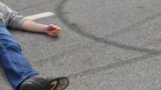 Başı iki dəfə avtomobilin altında qalan rusiyalı sağ qaldı 