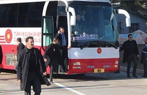 Ərdoğanın olduğu avtobus qəza törətdi - Yaralanan var - VİDEO