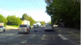 Keçiddə "protiv" çıxıb piyadanı belə vurdu  - VİDEO