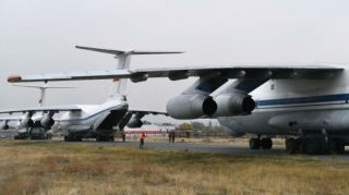 За сутки в Ереван прибыли 22 самолета с российскими миротворцами 