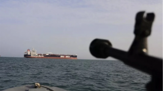 Hörmüz boğazında iki ticarət gəmisi hücuma məruz qaldı 