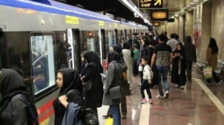 В Иране представители карательных сил избили протестующих в метро   - ВИДЕО