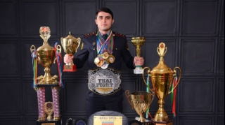 Polis kapitanı KOK Peşəkər kəmərinin sahibi oldu 