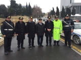 Millət vəkilindən yola duz səpən yol polisinə dəstək görüşü - FOTO