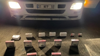 Yük maşınlarından dərman preparatları aşkarlanıb  - FOTO