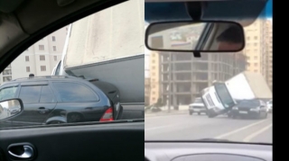 Güclü külək Bakıda dörd avtomobili aşırdı - RƏSMİ 