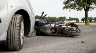 Bakıda motosiklet qəzaya uğradı - Ölən və yaralanan var 