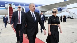 Prezident Vaşinqtondadır - FOTO