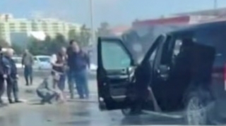 Bakıda “Land Rover” yandı 