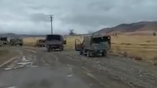 Ermənistan hərbçiləri bir kolon hərbi texnika və avtomobilləri qoyub qaçdı  - VİDEO