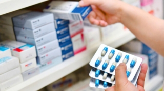 Nazir müavini dərman qıtlığının səbəblərini AÇIQLADI 