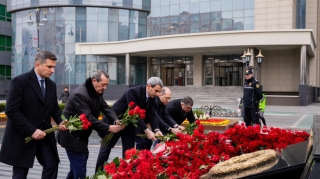 ADY rəhbərliyi “Ana harayı” abidəsini ziyarət etdi - FOTOLAR 